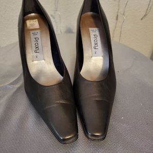 Proxy heels